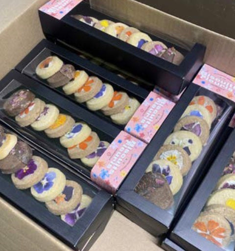 10 sablés fleuris au chocolat blanc