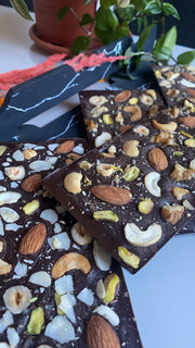 Tablette : chocolat noir - Noisette - Amande - Pistache - Noix de Cajou