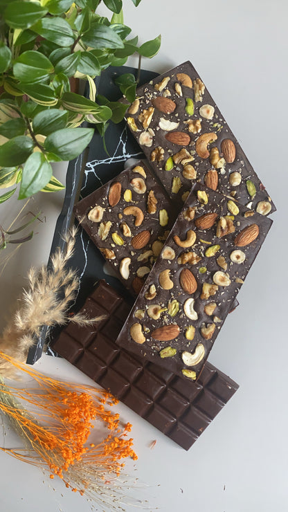 Tablette : chocolat noir - Noisette - Amande - Pistache - Noix de Cajou